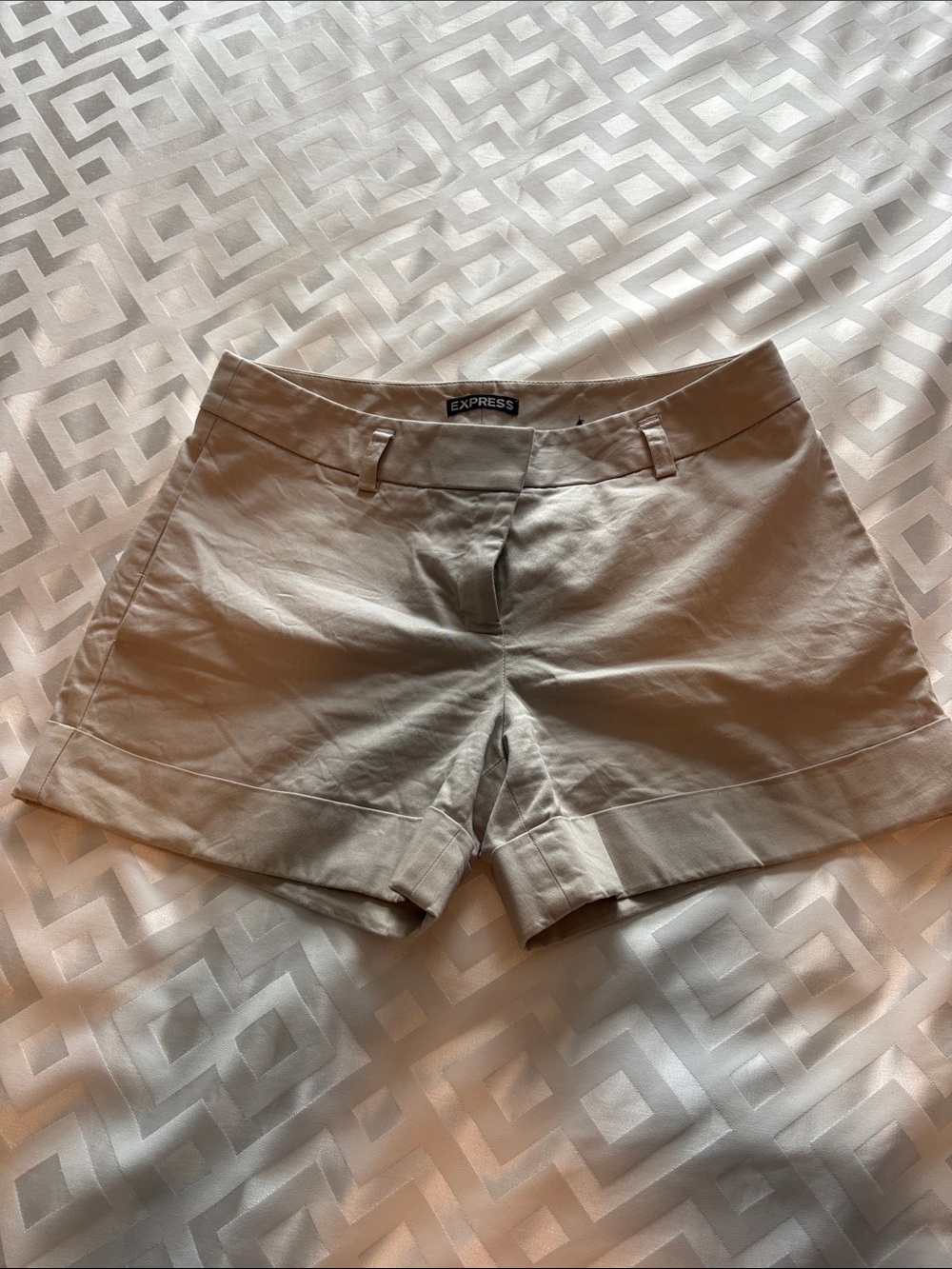Express Beige Cuffed Women's Shorts